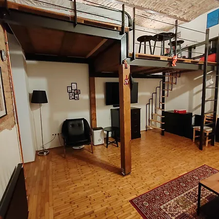 דירה Downtown Loft בודפשט