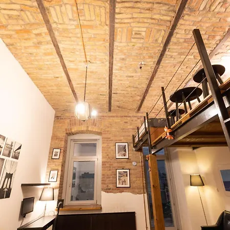 Apartment Downtown Loft Budapest